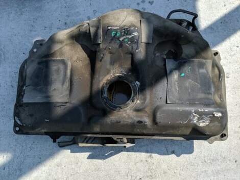 Купить Бензобак для Nissan Primera Купить Бензобак для Nissan Primera