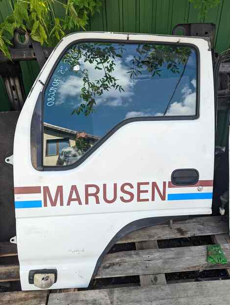 Купить Дверь для Isuzu Elf Купить Дверь для Isuzu Elf