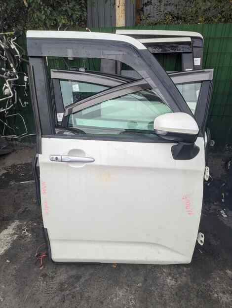 Купить Дверь для Toyota Tank Купить Дверь для Toyota Tank