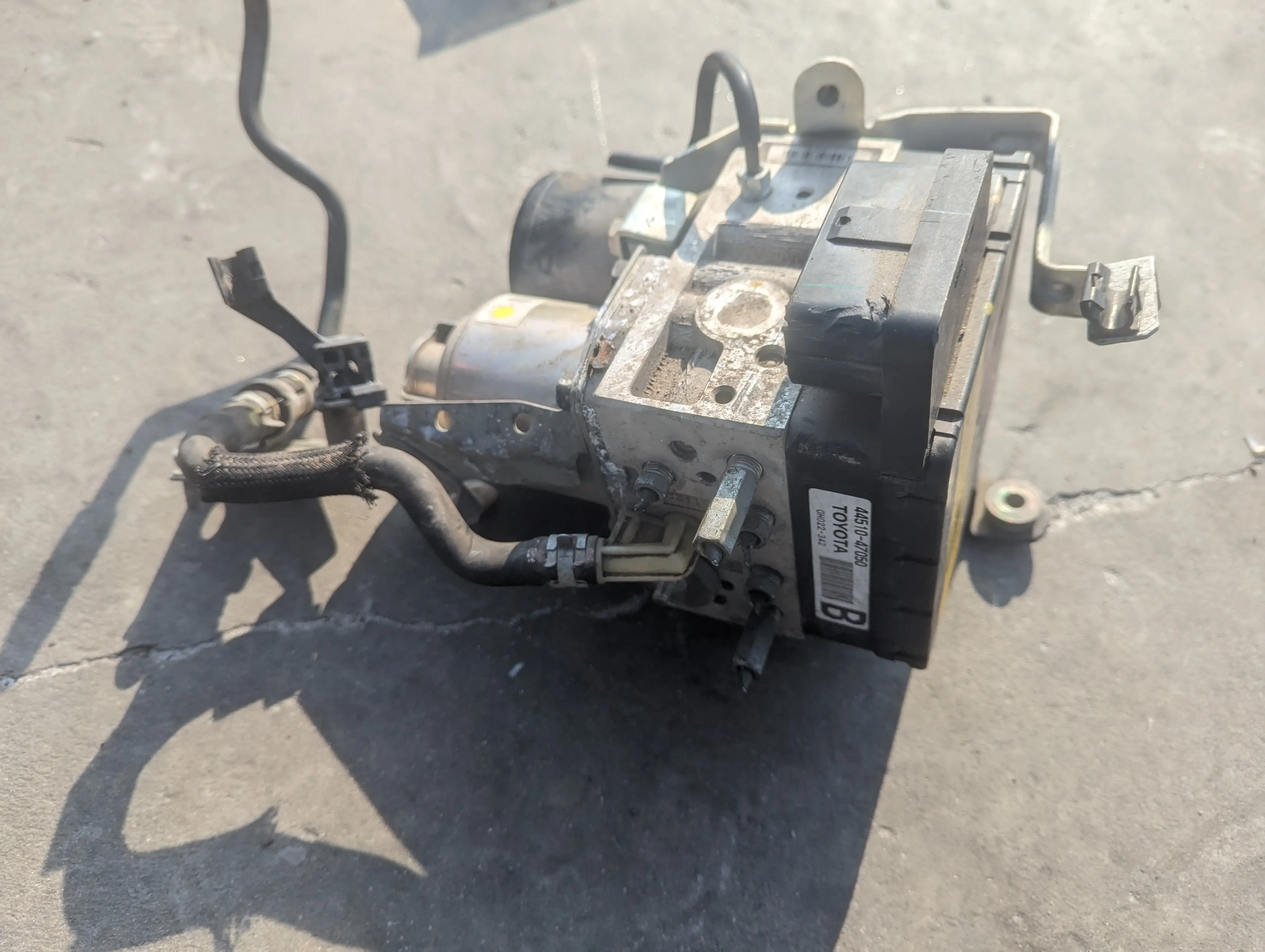 Купить Блок abs 44510-47050 Toyota Prius NHW20 Код заказа 48174