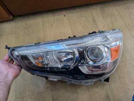 Купить Фара для Mitsubishi RVR Купить Фара для Mitsubishi RVR
