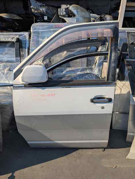 Купить Дверь для Nissan Largo Купить Дверь для Nissan Largo
