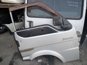 Купить Дверь для Mazda Bongo